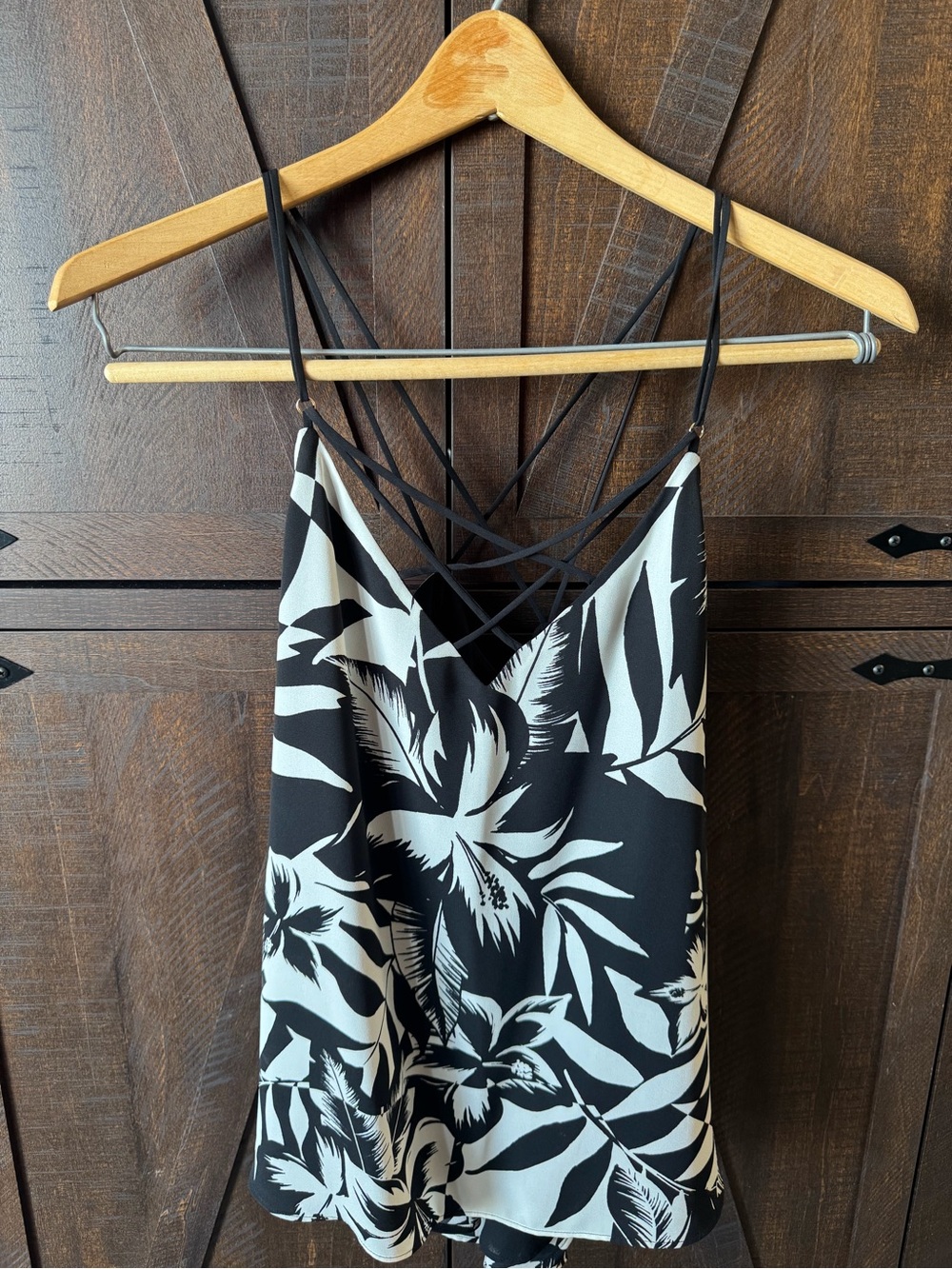 Black & White Floral Strappy Cami Top Small Express